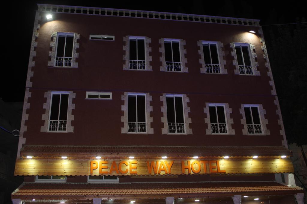 Peace Way Hotel Petra Экстерьер фото